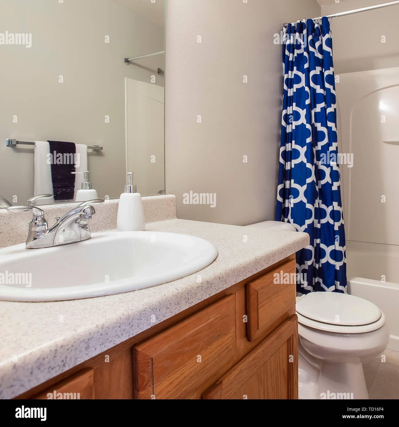 Camargue New York Waschtisch