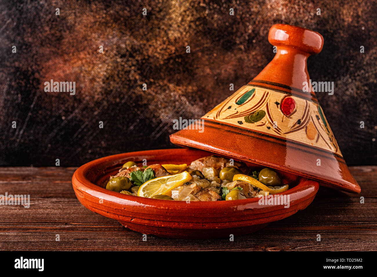 Marokkanisches Lamm Tajine Mit Couscous Stockfotos und -bilder Kaufen ...