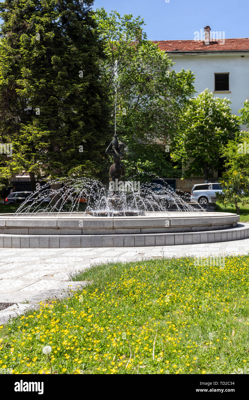 SANDANSKI, Bulgarien - 29 April, 2019: Das Zentrum und die Fußgängerzone in der Stadt Sandanski, Bulgarien Stockfoto