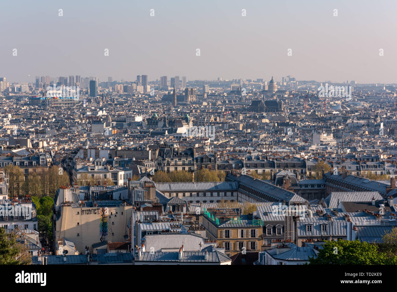 Paris, Frankreich, 12. April 2019: Skyline Luftbild Form der Montmartre Stockfoto