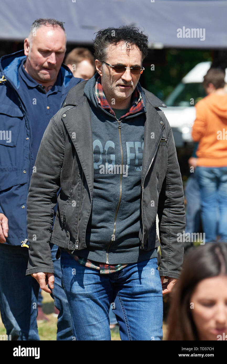 Claire Blading und Supervet Noel Fitzpatrick besuchen Dogfest South at Knebworth House statt. Mit: Noel Fitzpatrick Wo: Knebworth, Großbritannien Wann: 11. Mai 2019 Credit: WENN Stockfoto