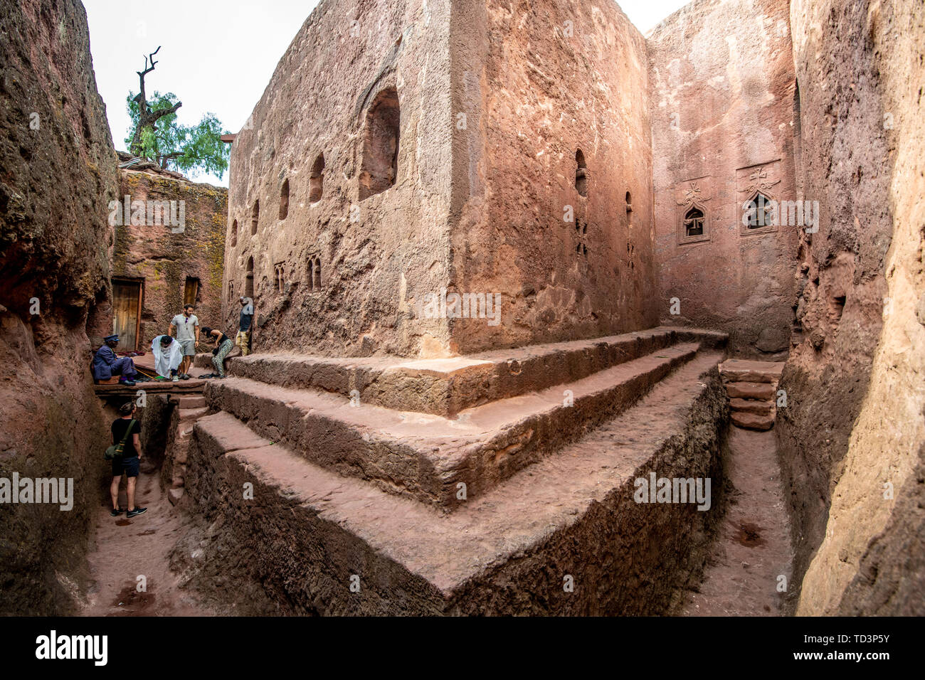 Felsen gehauen monolithische Kirche von Bet Golgotha (Haus von Golgota Mikael), für seine Kunst bekannt und sagte, daß das Grab von König Lalibela zu enthalten) in Lalibela Stockfoto