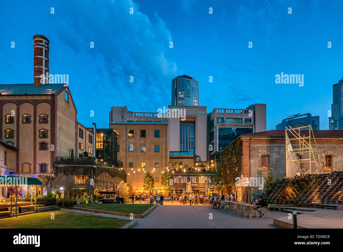 Cafés und Bars im Stadtteil Bomonti in Istanbul, Türkei Stockfoto