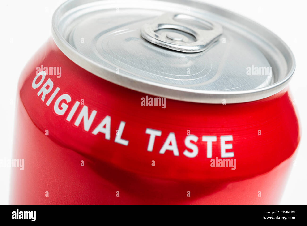 Eine Nahaufnahme der obersten Kappe Teil eines Coca-Cola-rot Aluminium kann. Stockfoto