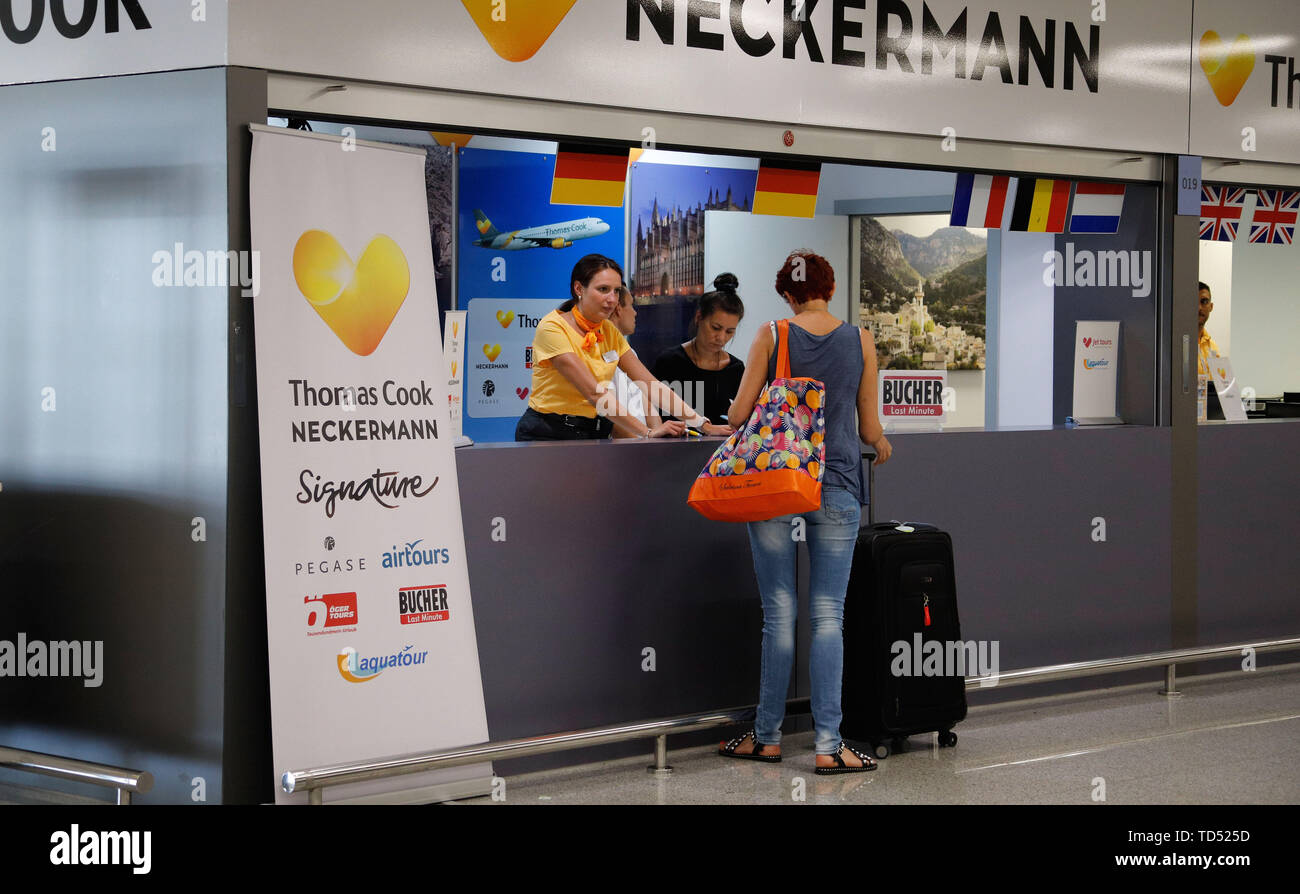 Neckermann Reisen Parken Am Flughafen www.alamy.de