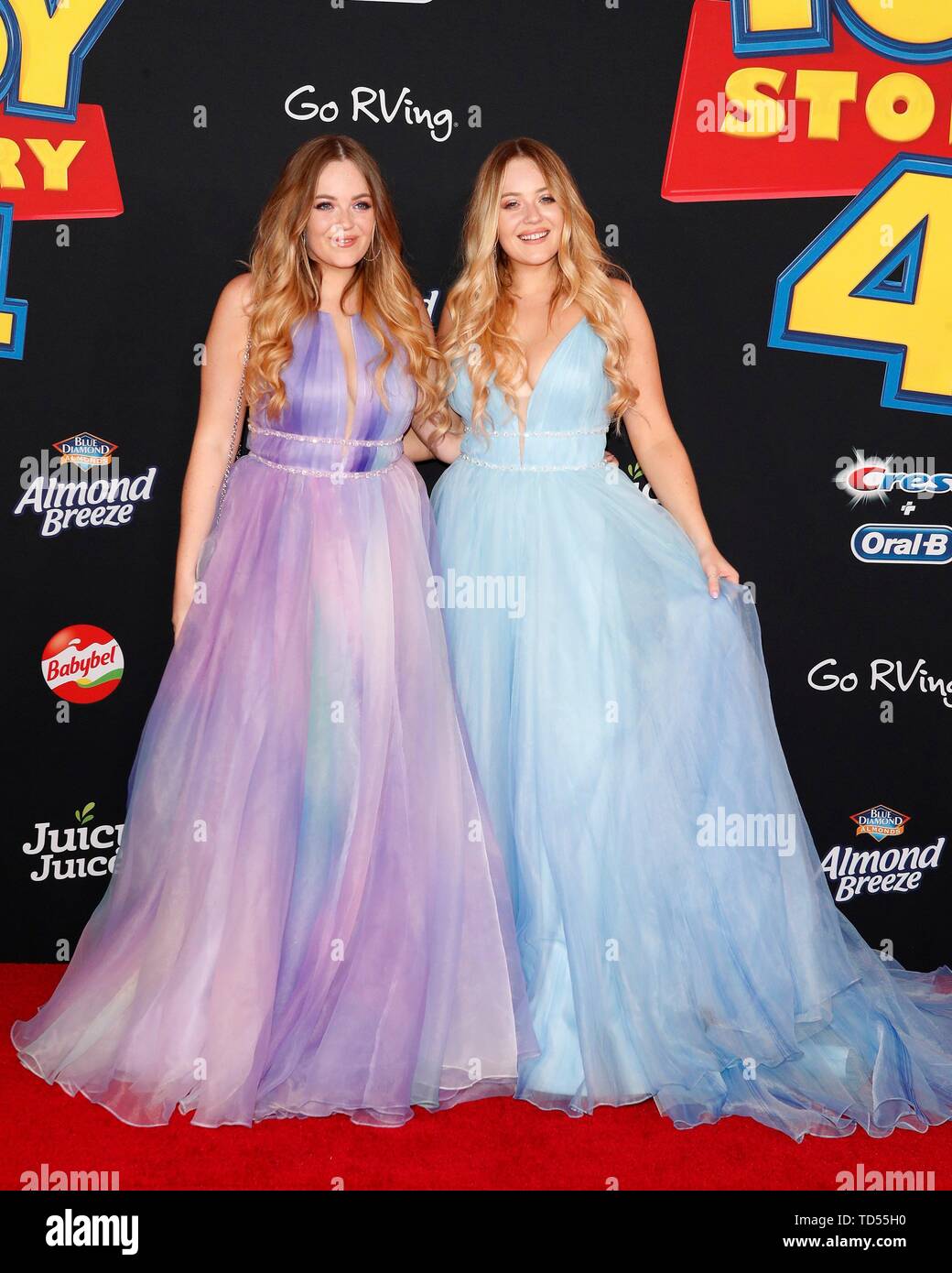 Los Angeles, CA, USA. 11 Juni, 2019. Lucy Connell, Lydia Connell in der Ankunftshalle für Toy Story 4 Premiere, El Capitan Theatre, Los Angeles, CA 11. Juni 2019. Credit: Priscilla Grant/Everett Collection/Alamy leben Nachrichten Stockfoto