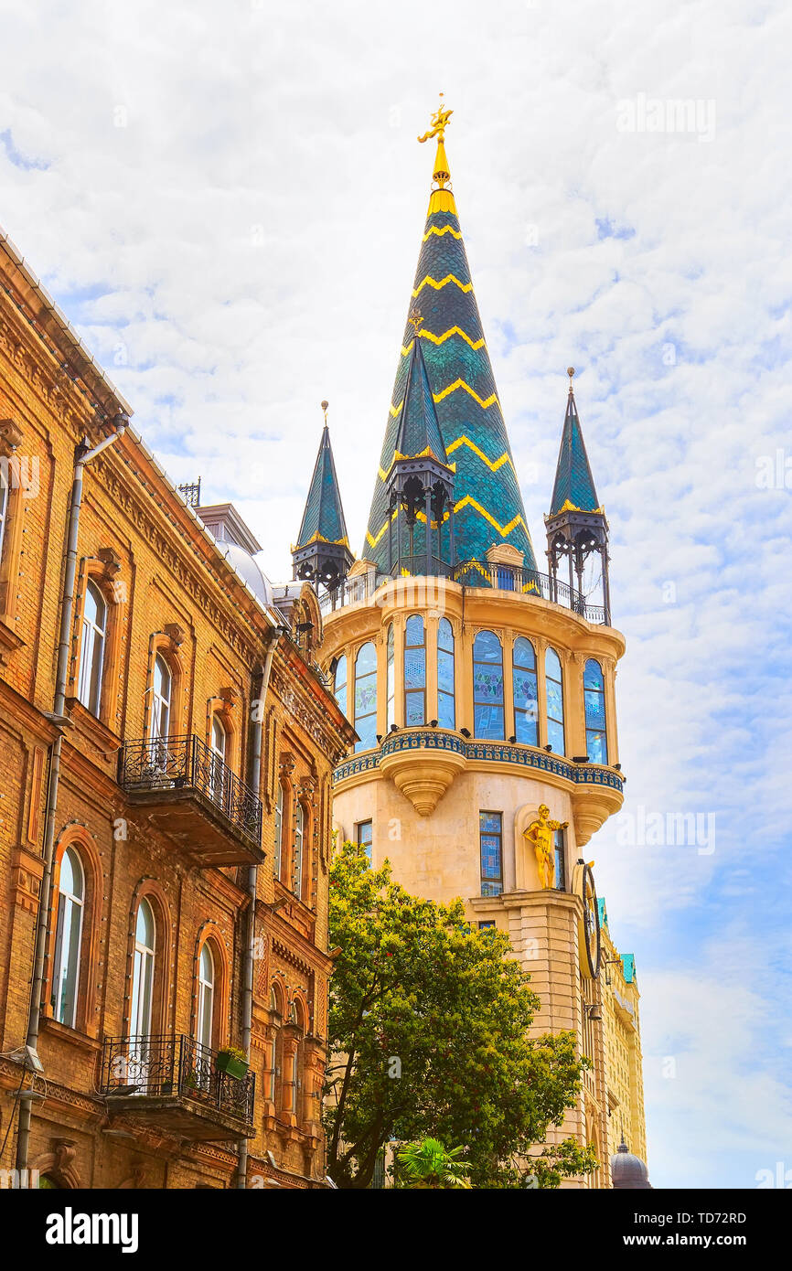 Batumi, Georgien und Turm des alten Hauses Stockfoto