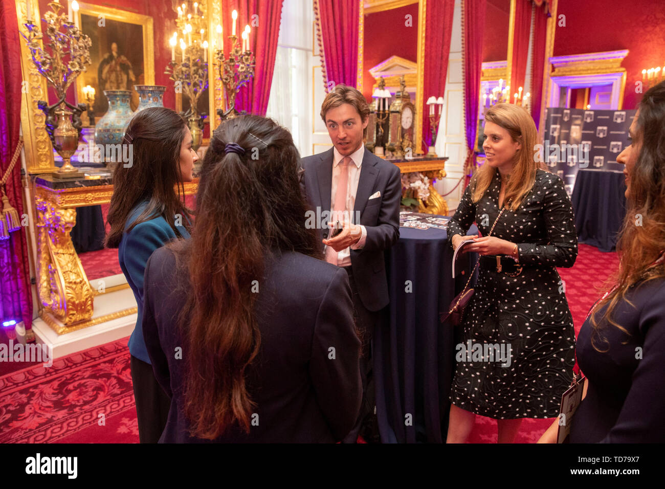 Prinzessin Beatrice mit Freund Edoardo Mapelli Mozzi besucht einen Pitch @ Palace Veranstaltung im St. James's Palace in London, die unter der Schirmherrschaft des Herzogs von York. Stockfoto