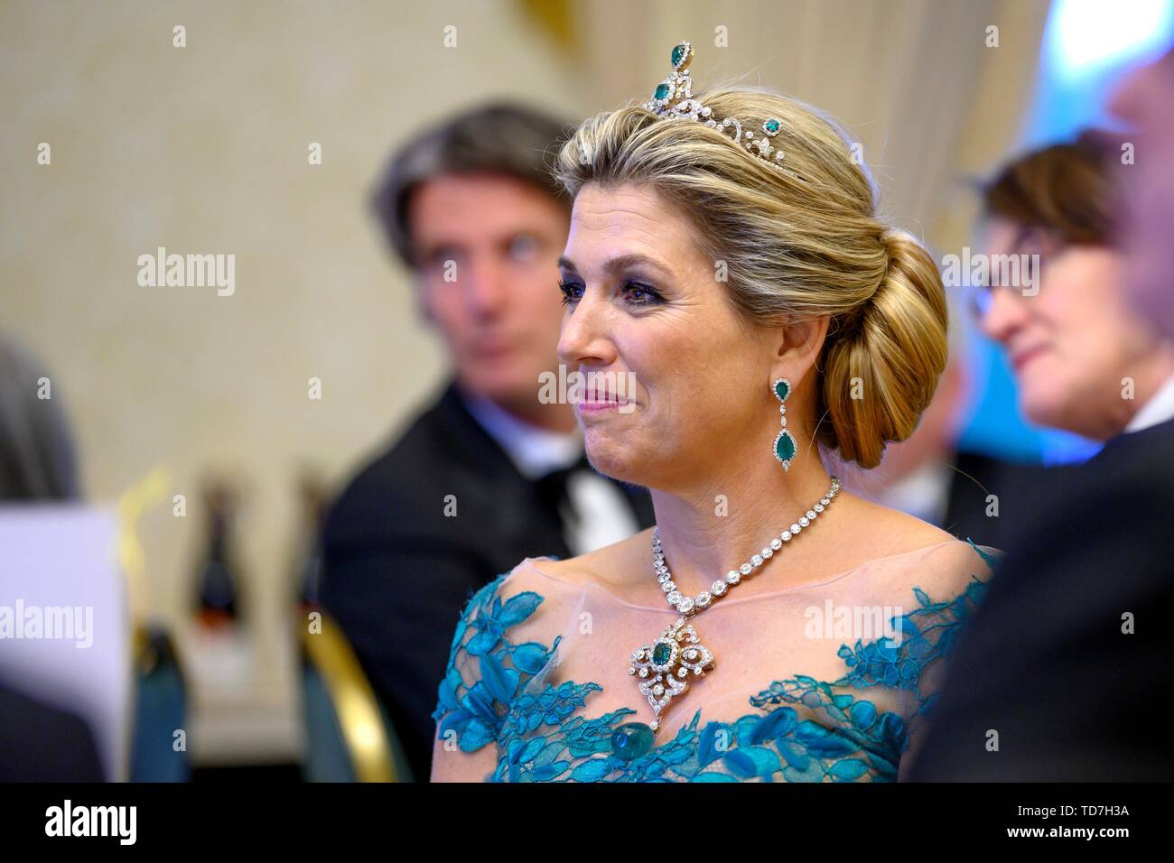 Dublin, Irland. 12 Juni, 2019. Queen Maxima der Niederlande bei Aras eine uachtarain, der Präsidentenpalast in Dublin am 12. Juni 2019, an der Staatlichen Bankett am 1. eines 3 Tage Zustand - Besuch in Irland Foto: Albert Nieboer/Niederlande/Point de Vue | Quelle: dpa/Alamy leben Nachrichten Stockfoto