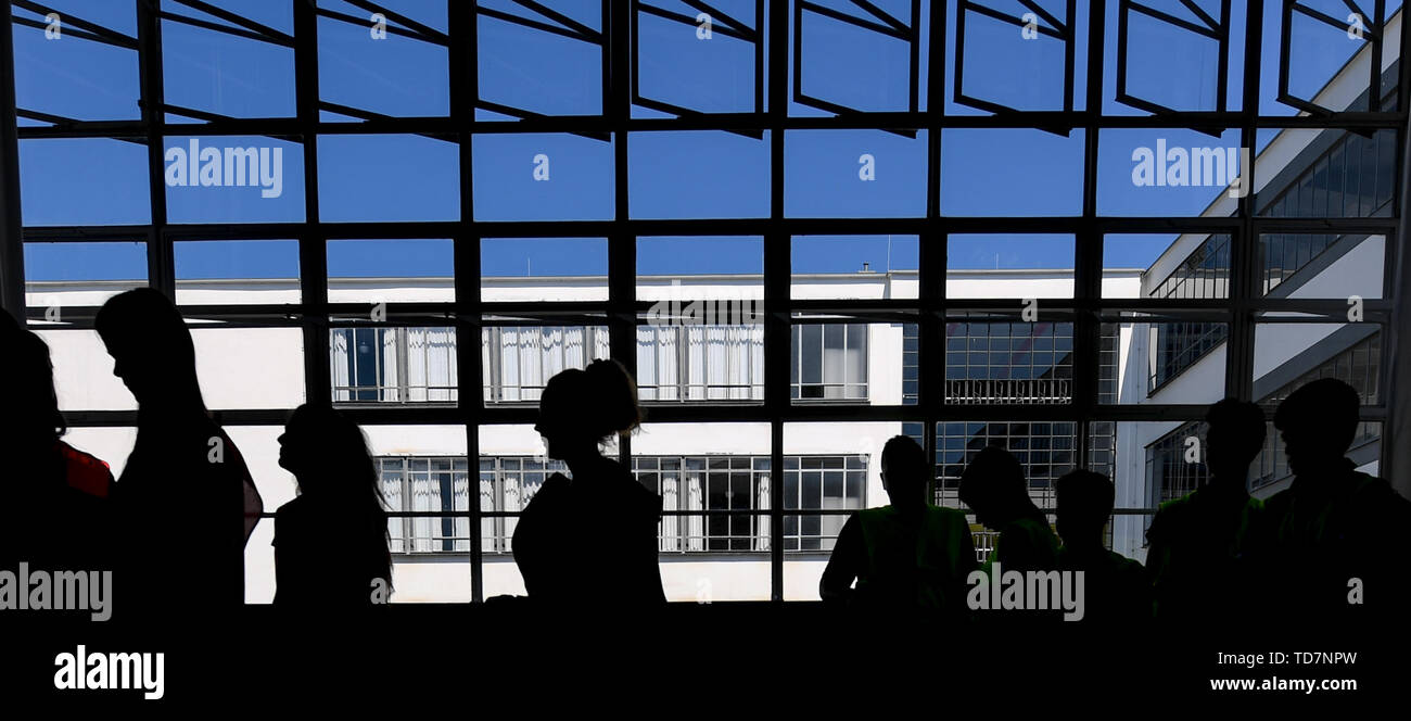 Children Silhouette Building Stockfotos und -bilder Kaufen ...