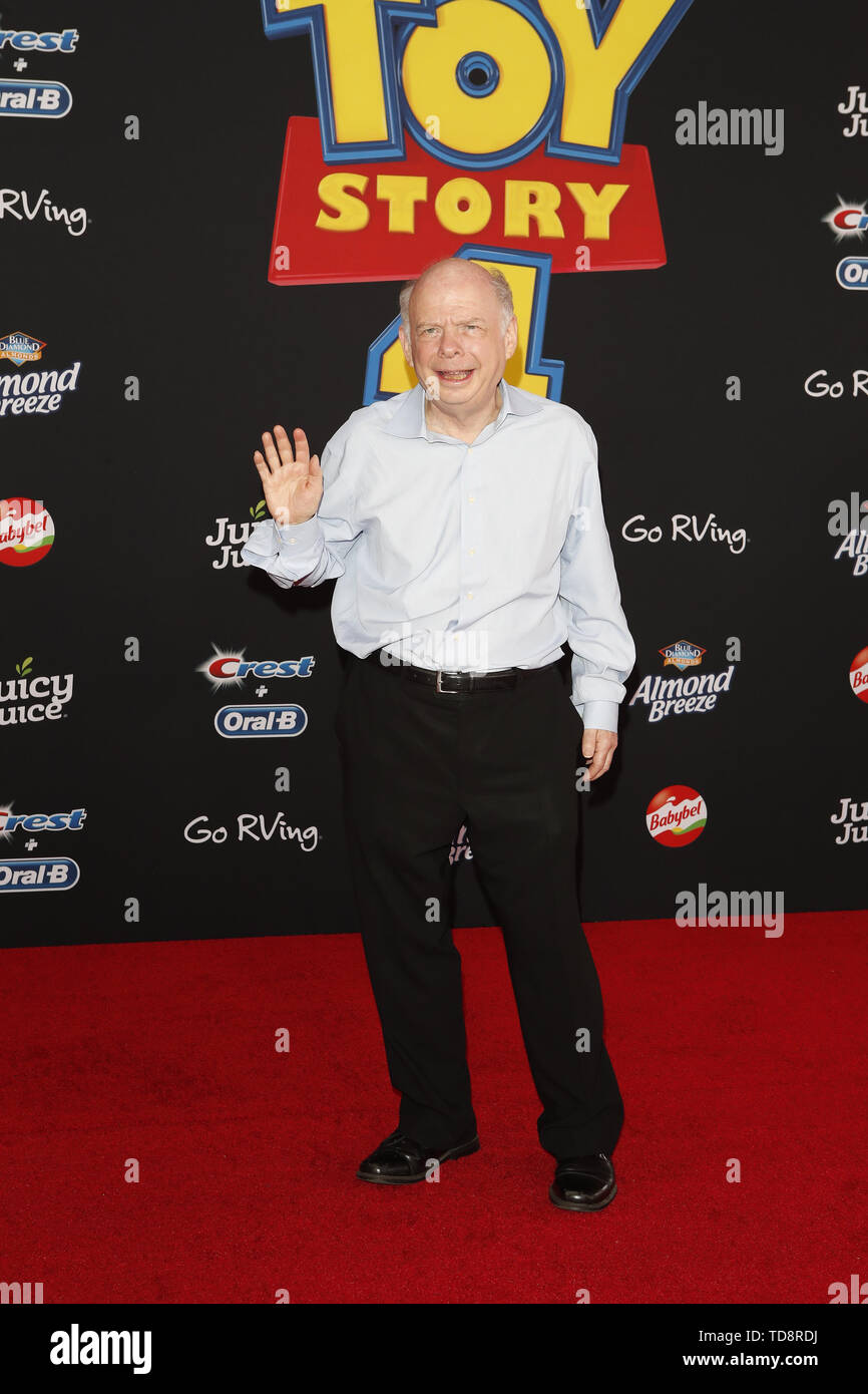 Juni 11, 2019 - Los Angeles, CA, USA - LOS ANGELES - Jun 11: Wallace Shawn an der ''Toy Story 4'' Premiere am El Capitan Theatre am 11. Juni 2019 in Los Angeles, CA (Credit Bild: © Kay Blake/ZUMA Draht) Stockfoto
