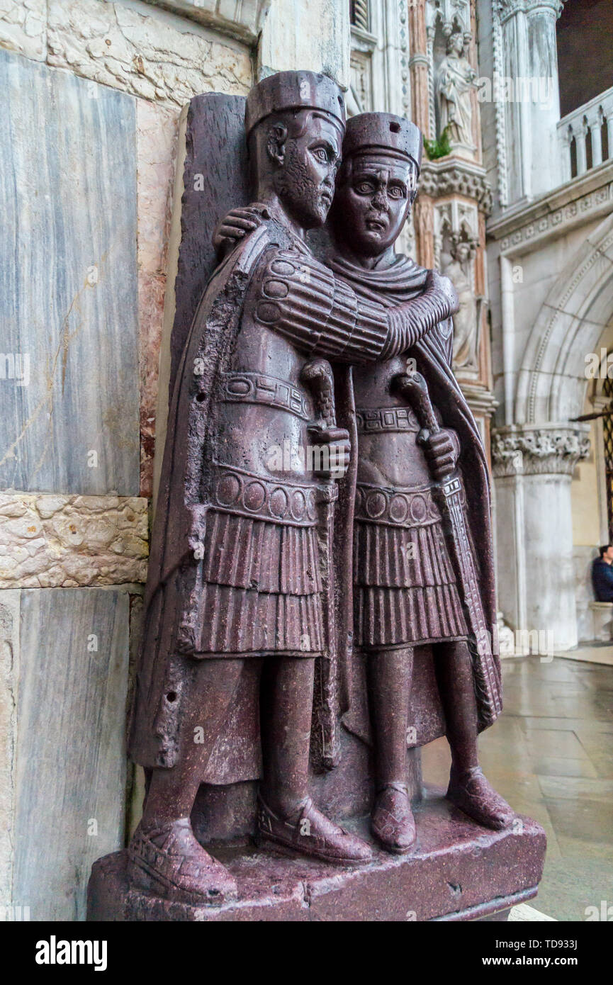 Porträt der vier Tetrarchen, Porphyrie-Statue C AD300, Basilika San Marco, St. Markusplatz, Venedig Venetien, Italien td933g td933h bjn31m 2A5NR52 Stockfoto