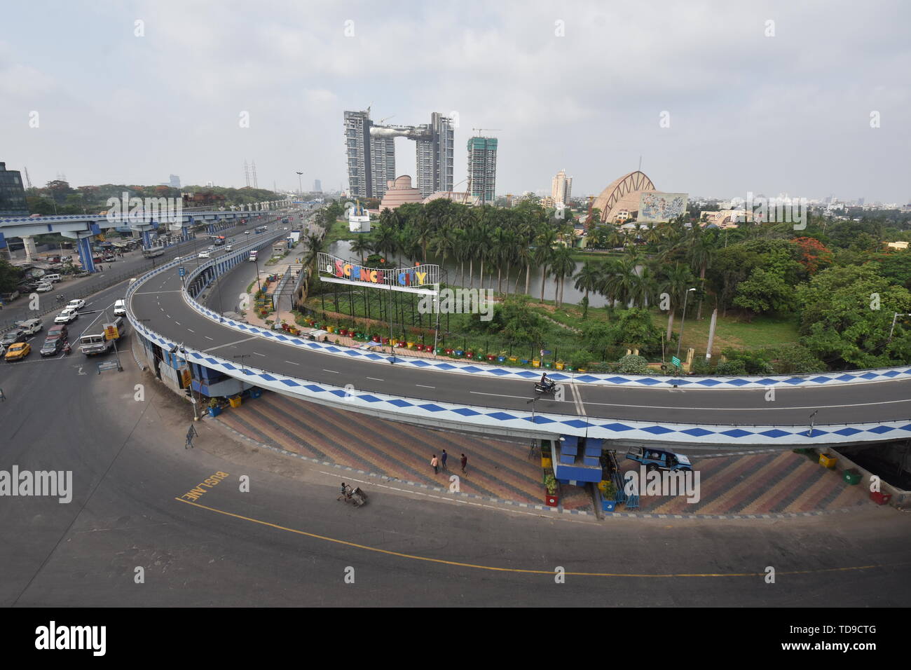 Stadt der Wissenschaft von parama Insel Flyover, Kolkata, Indien. Stockfoto