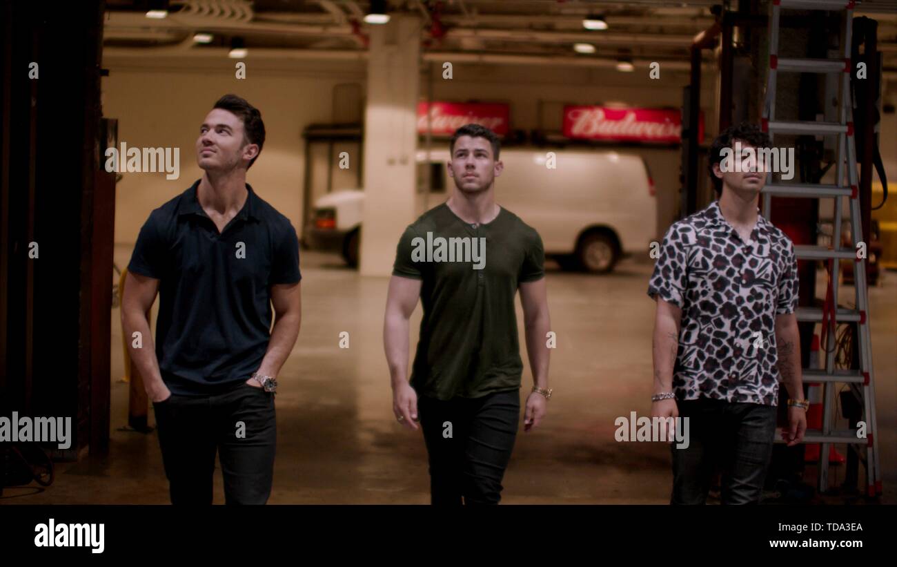 Erscheinungsdatum: Juni 4, 2019 TITEL: Jonas Brothers: Jagd nach Glück Studio: Amazon Studios Regisseur: John Taylor PLOT: ein Blick hinter die Kulissen das Leben und die Arbeit der Jonas Brothers, als sie ihr erstes Album in sechs Jahre vorzubereiten. In den Hauptrollen: Dokumentarfilm von Kevin Jonas, Joe Jonas, NICK JONAS. (Bild: © / Unterhaltung Bilder) Stockfoto