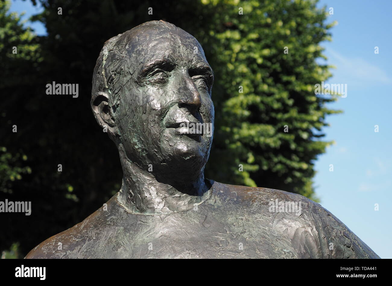 Monza, Italien - 13. Juni, 2019: Statue des argentinischen Rennfahrer Juan Manuel Fangio im Autodromo Nazionale Monza, eine Rennstrecke in der Nähe der entfernt Stockfoto