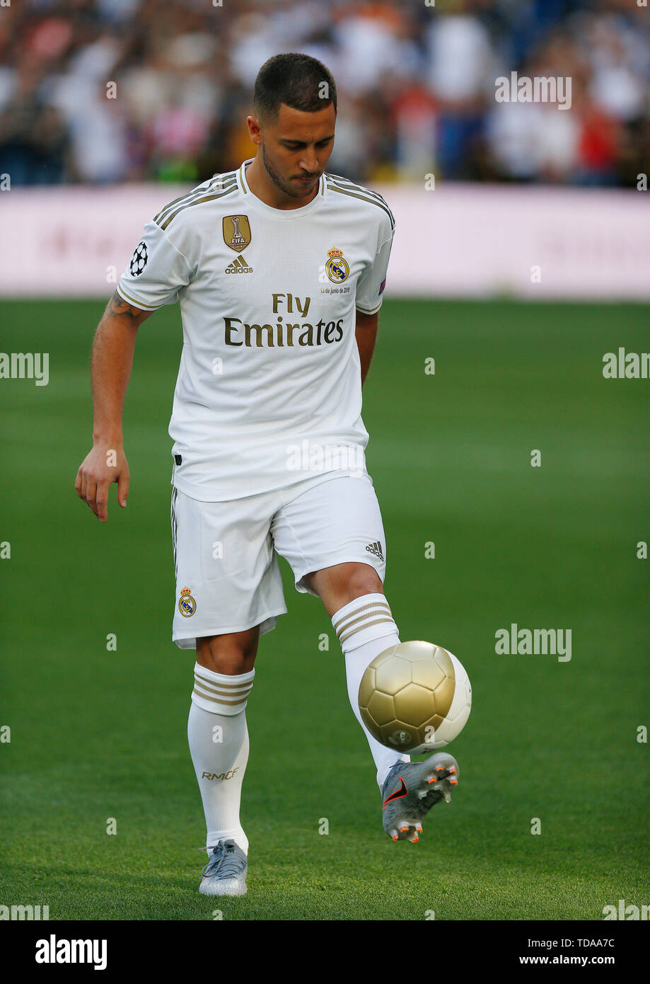 Madrid Spanien 13 Juni 2019 Eden Hazard Bei Seiner Prasentation Als Neuer Spieler Von Real Madrid Cf Im Estadio Santiago Bernabeu In Madrid Gesehen Credit Sopa Images Limited Alamy Leben Nachrichten Stockfotografie Alamy