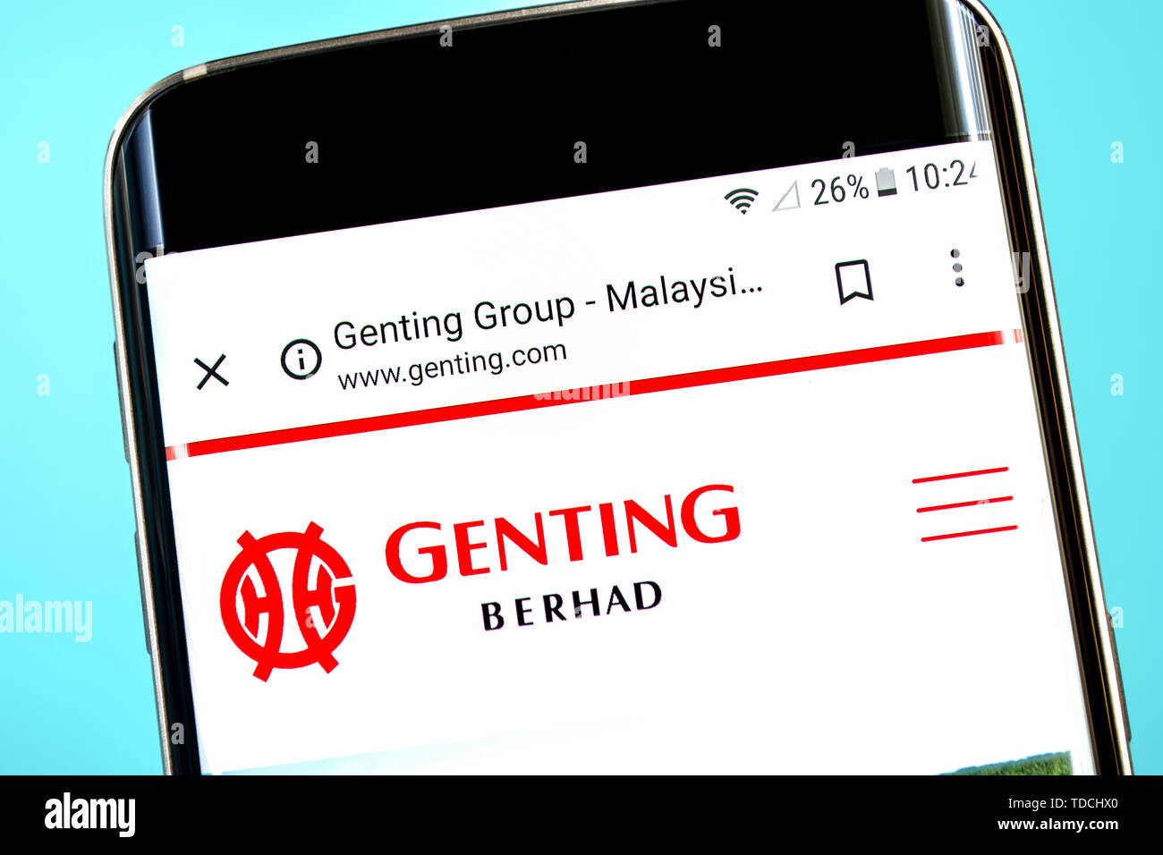 Berdyansk, Ukraine - 8. Juni 2019: Genting Homepage. Genting Logo sichtbar auf dem Bildschirm des Telefons, Illustrative Editorial Stockfoto