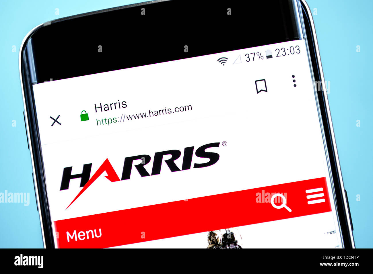 Berdyansk, Ukraine - 10 Juni 2019: Harris Homepage. Harris Logo sichtbar auf dem Bildschirm des Telefons, Illustrative Editorial. Stockfoto