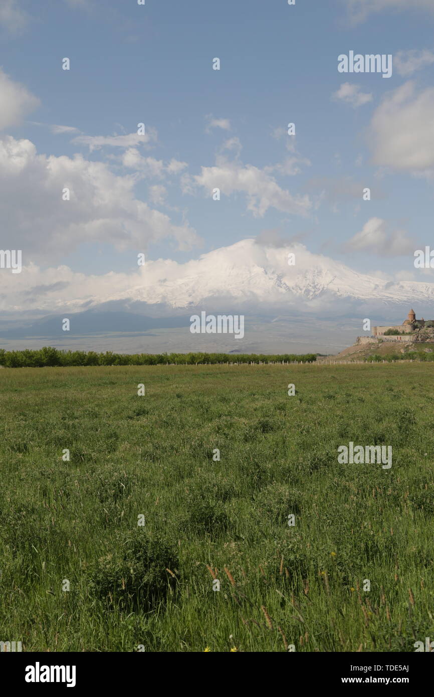 In Armenien Khor Virap das alte Kloster mittelalterlicher Architektur in der Nähe der Berg und die ararat Stockfoto