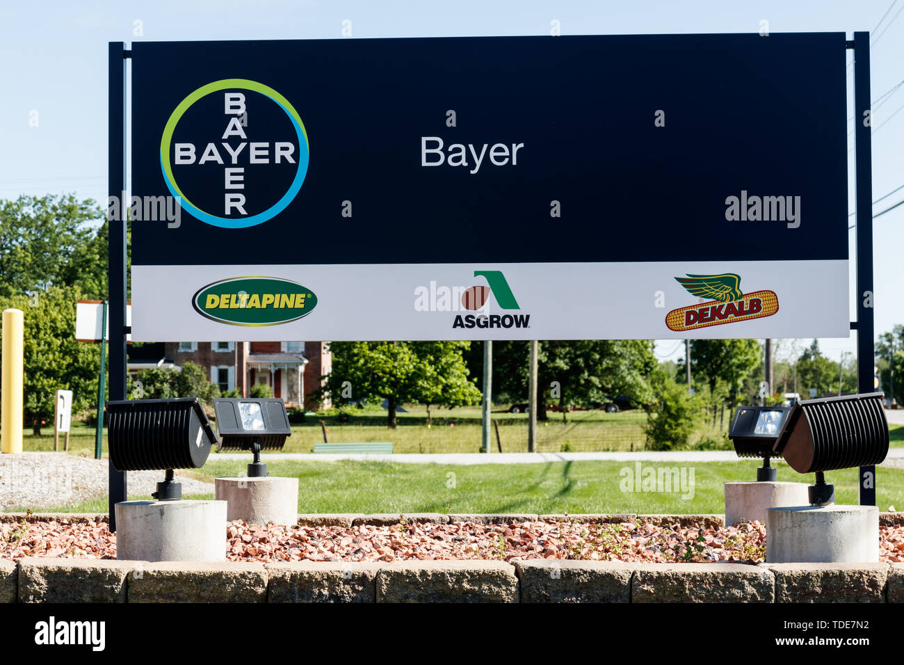 Windfall - ca. Juni 2019: Bayer Crop Science Saatgutproduktion. Nach der  bernahme von Monsanto, Bayer ist verantwortlich fr die Glyphosat klagen  IV Stockfotografie - Alamy