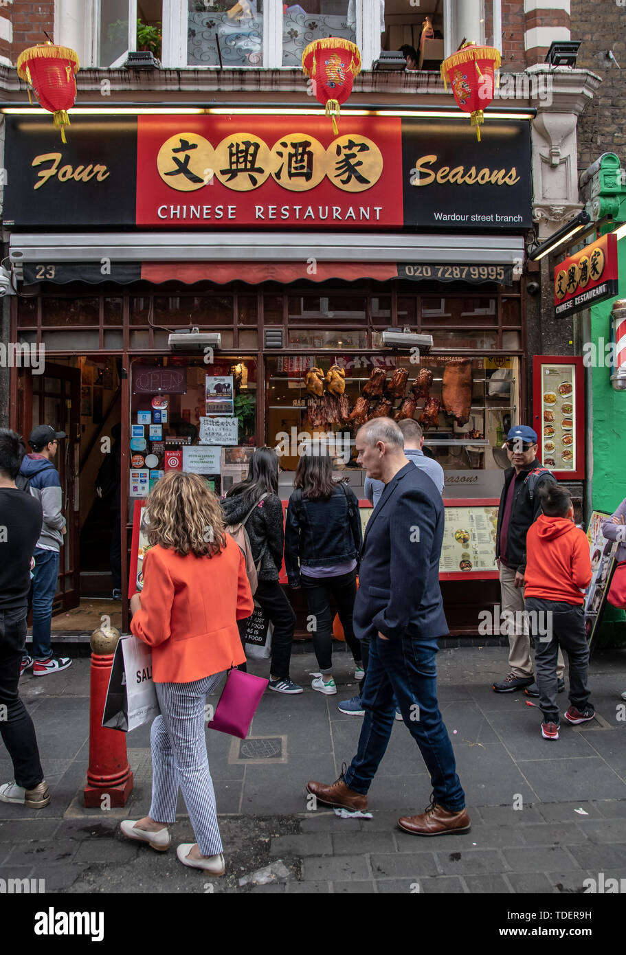 Chinesisches Restaurant Mit Vier Jahreszeiten Stockfotos Und Bilder Kaufen Alamy