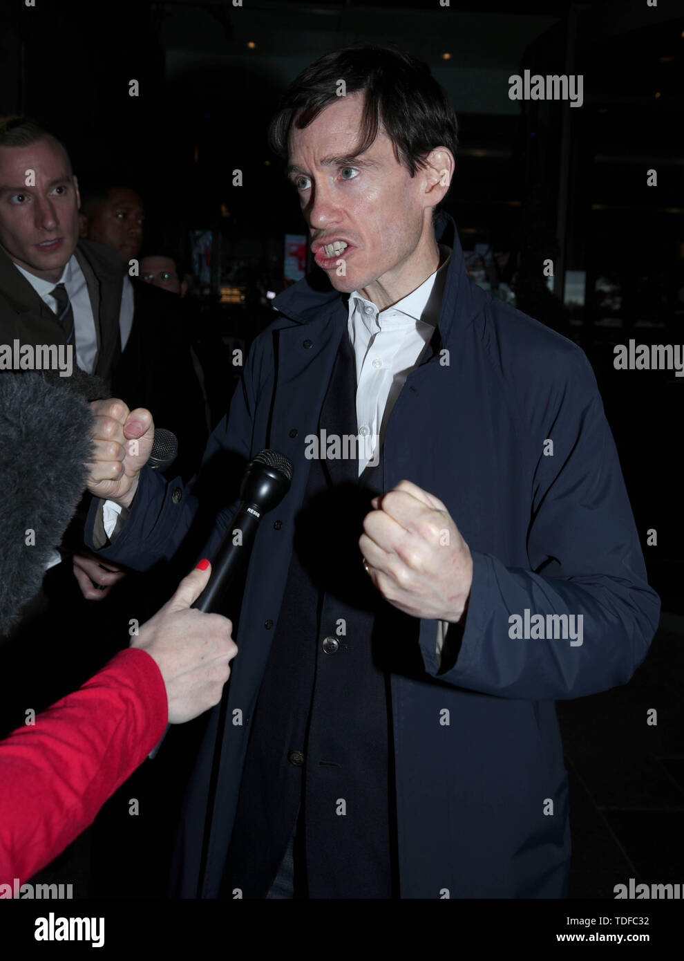 Konservative Partei Führung Kämpfer Rory Stewart ankommen für die konservative National Convention Meeting im Park Plaza Riverbank Hotel in Central London. Stockfoto