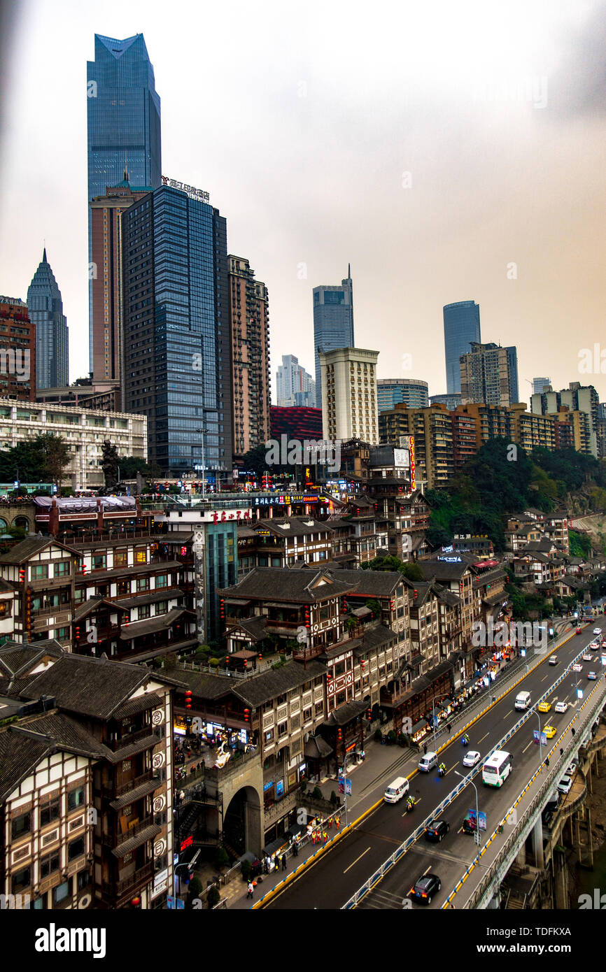 Tag und Nacht in Hongya Höhle Stockfoto