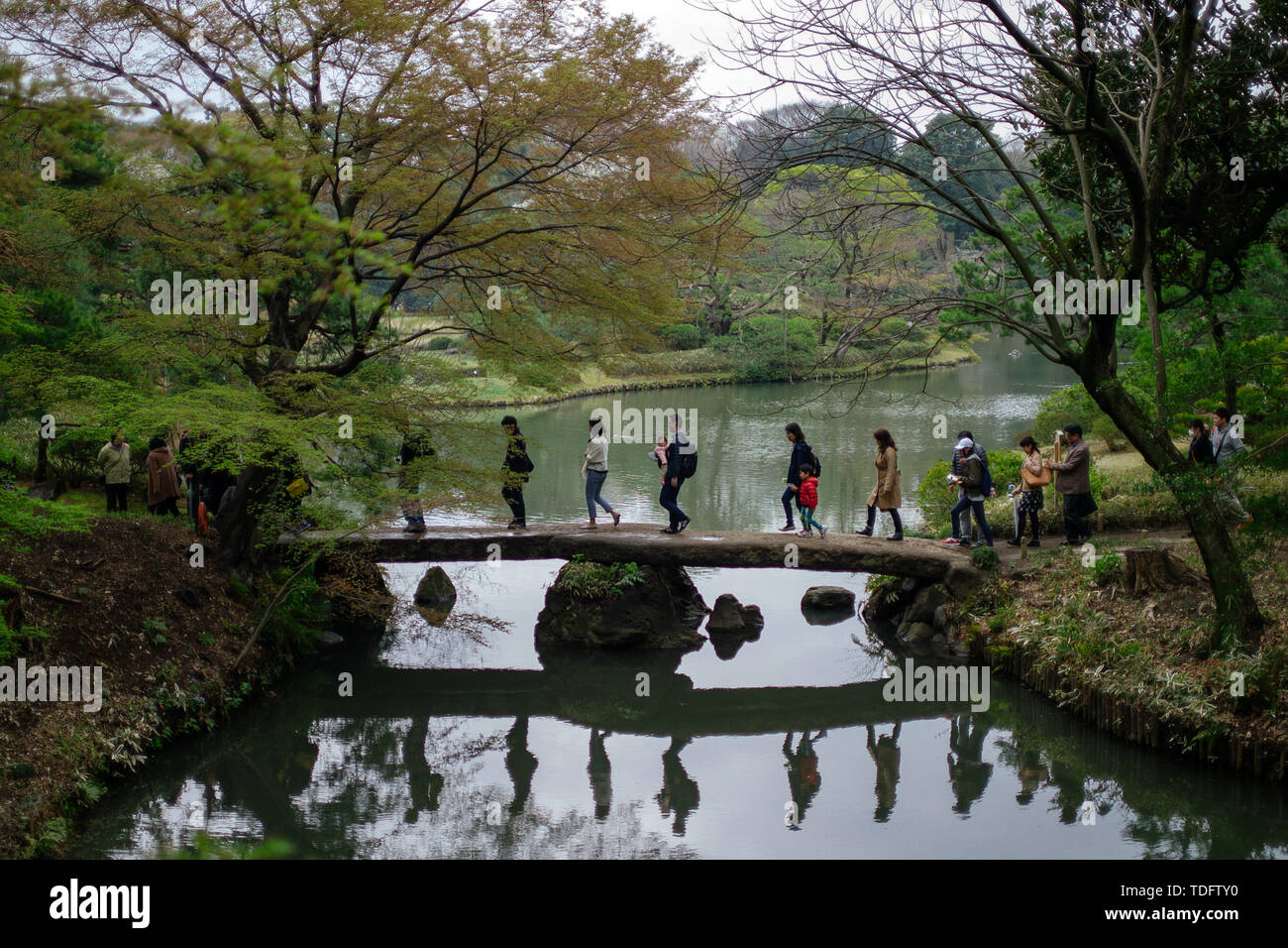 Rikugi-en ist ein Tokioter Stadtpark in Bunkyō-ku. Der Name Rikugi-en bedeutet Garten der sechs Prinzipien, Stockfoto