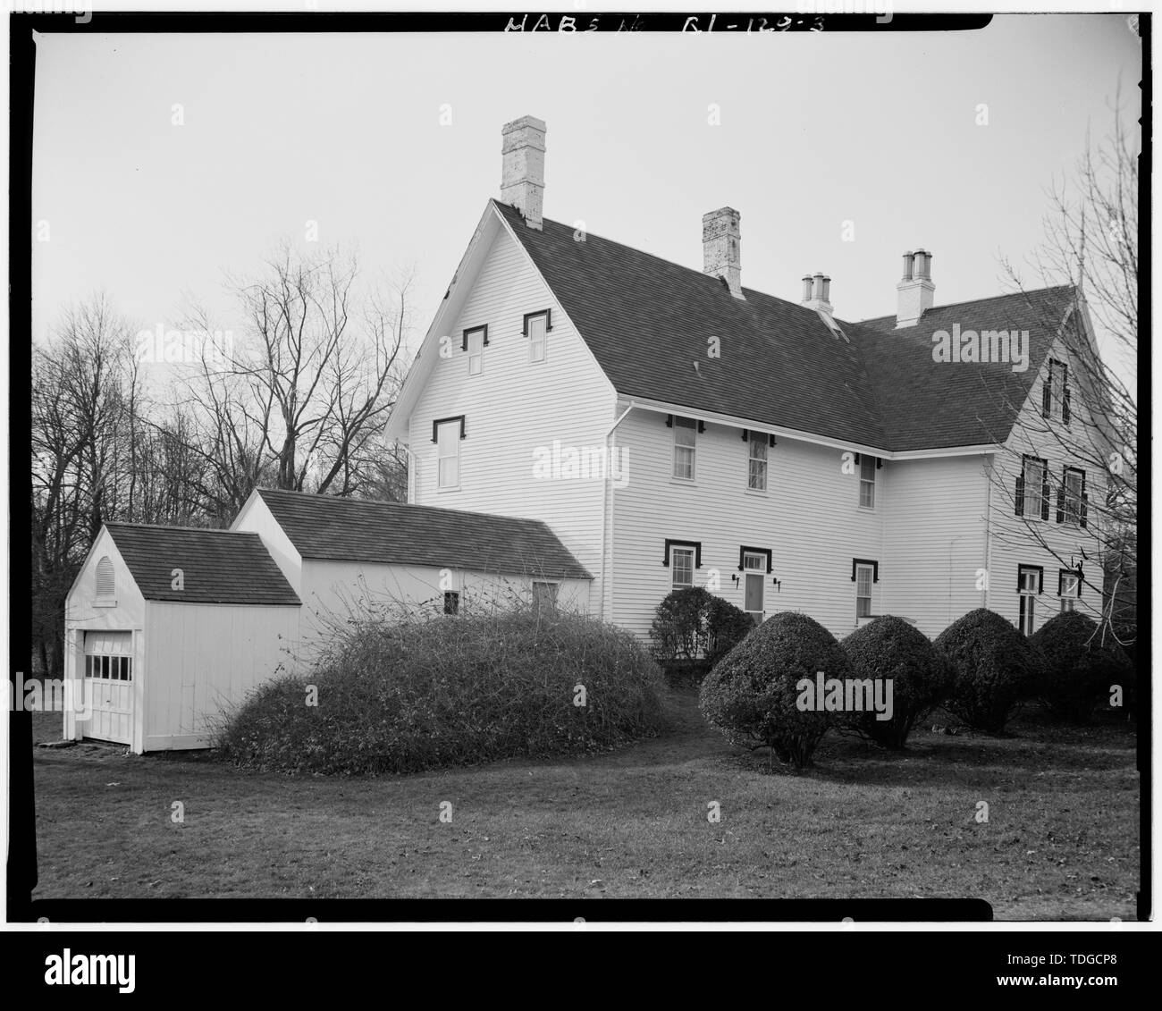 Nordseite, ANZEIGEN KOTFLÜGEL HINTEN - Longfield, 1200 Hope Street, Bristol, Bristol County, RI; Warren, Russell Stockfoto