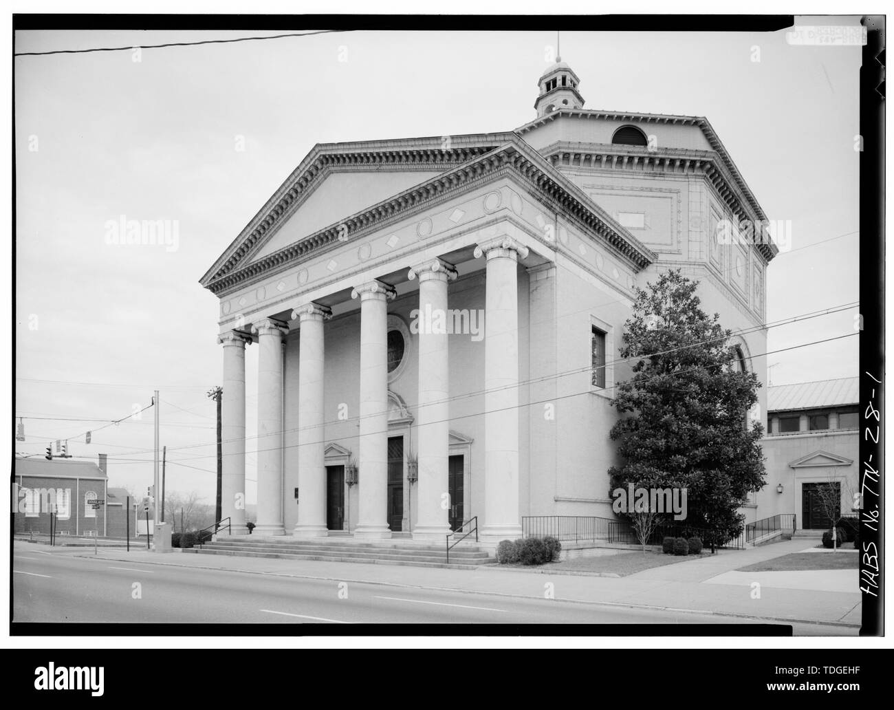 Nordöstlich VORDER- UND NORDWESTSEITE, AUS NORD-First Presbyterian Church, McCallis Avenue und Douglas Street, Chattanooga, Hamilton County, TN Stockfoto