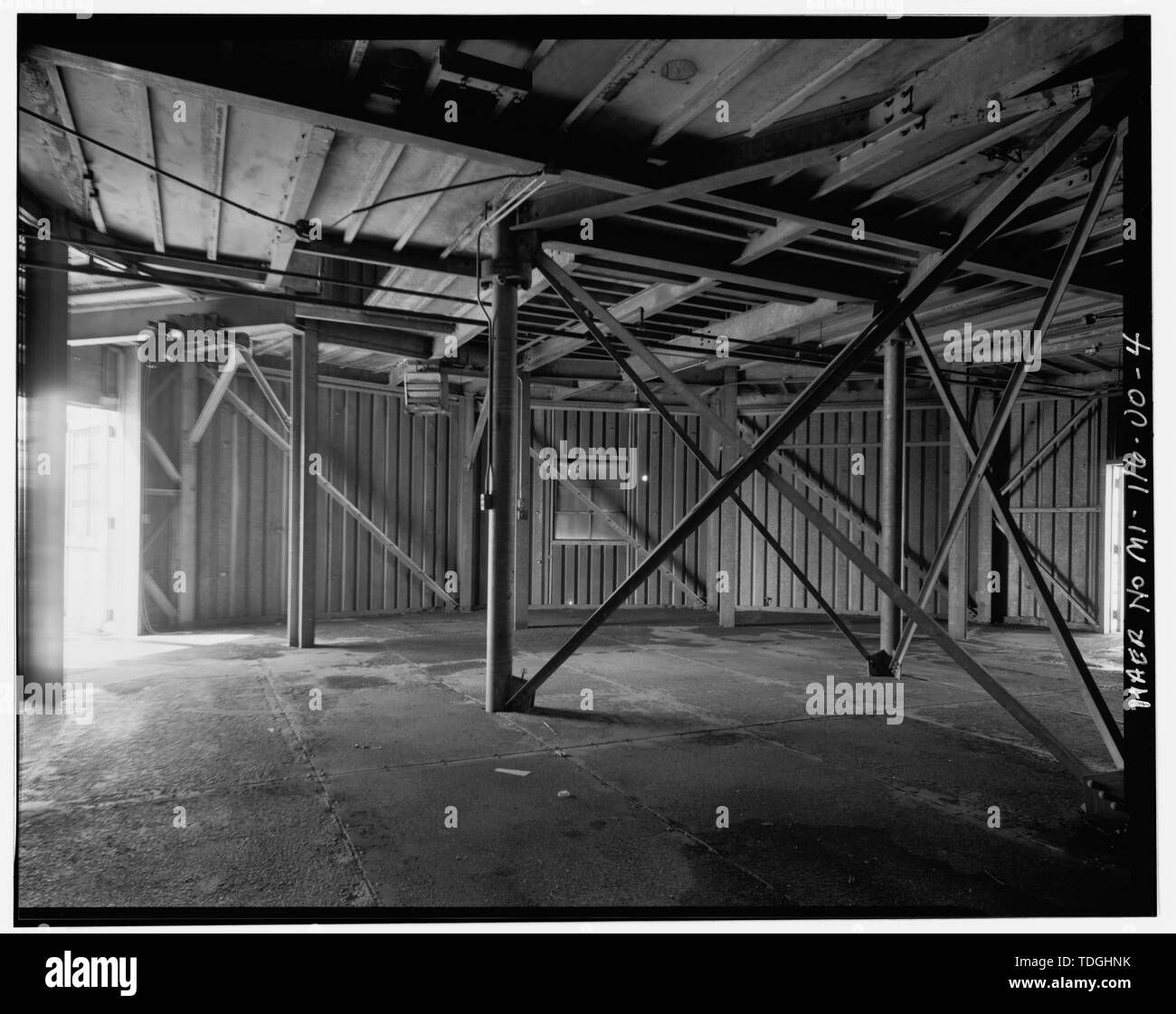 Nordwest ANSICHT INNENRAUM IM ERSTEN STOCK - Selfridge Feld, Gebäude Nr. 1041, westlich von E Straße, nördlich von D Street, Mount Clemens, Macomb County, MI Stockfoto