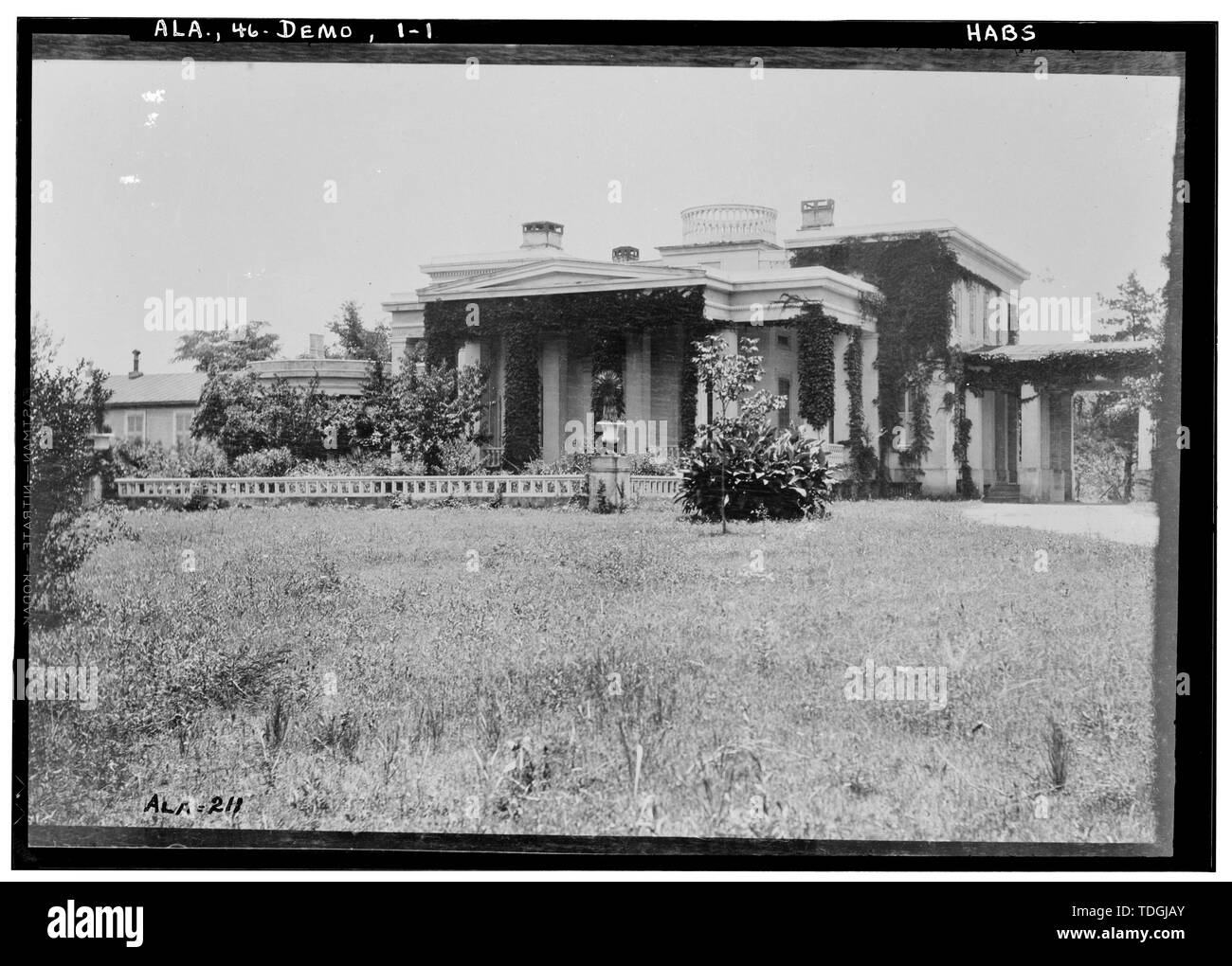 Nordosten (vorne). Über 1910 - Gaineswood, 805 South Cedar Street, Demopolis, Marengo County, AL Stockfoto