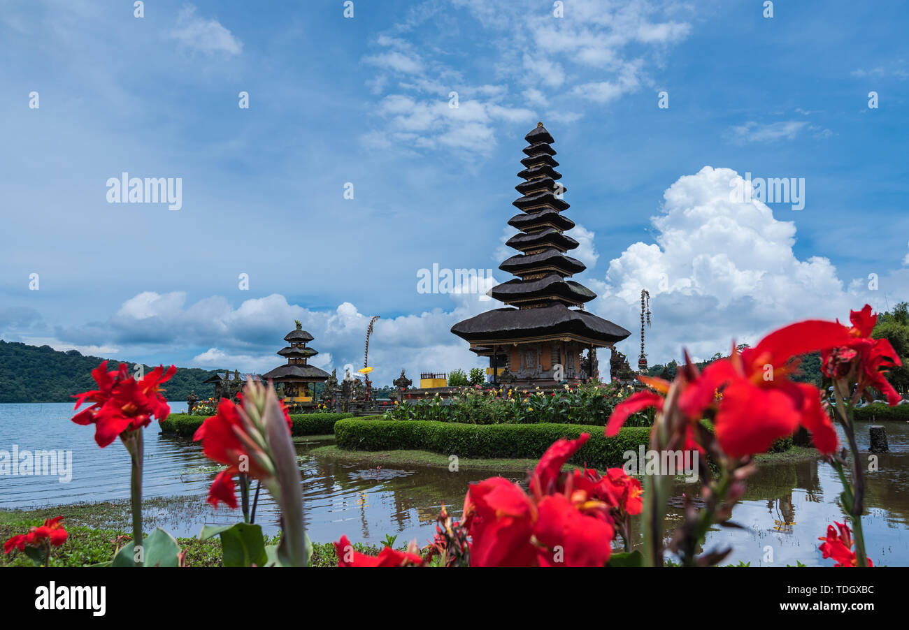 Landschaft von Wasser Tempel auf Bali, Indonesien Stockfoto