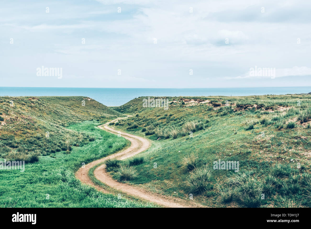 Eine Straße zum Meer. Stockfoto