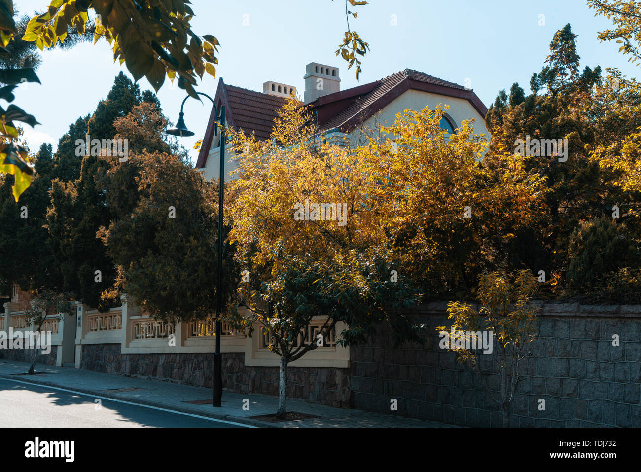 Herbstlandschaft der Ba Daiguan, Qingdao, Provinz Shandong Stockfoto