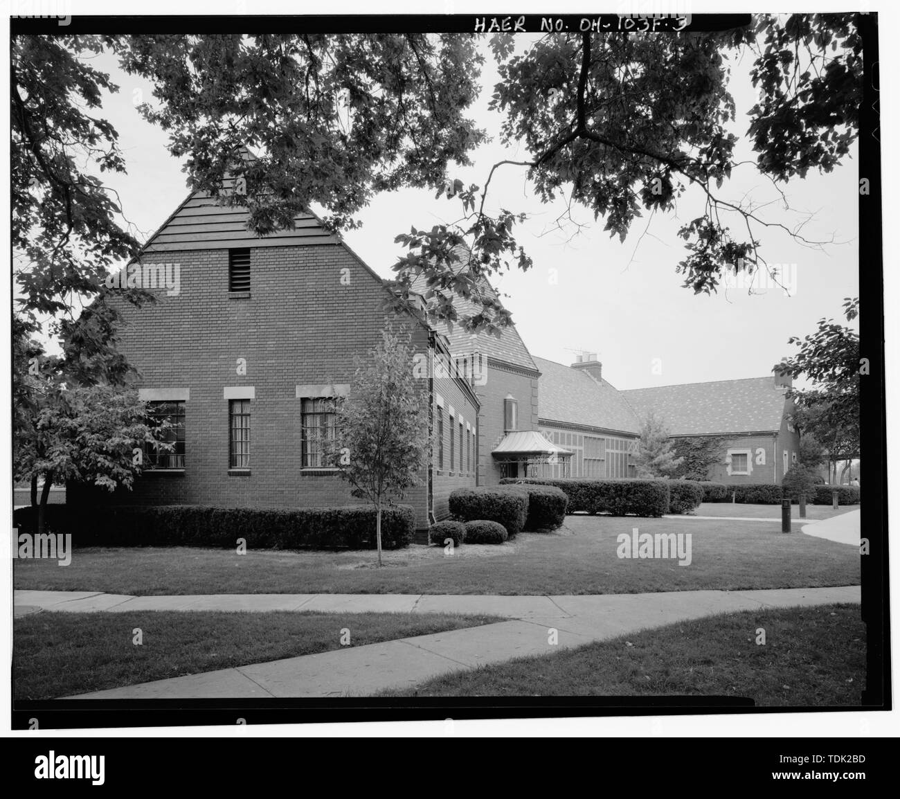 OFFICERS' Club, Westen, Südwesten. - Wright-Patterson Air Force Base, Ziegel Offiziere' Quarters, Officers' Club, Bereich A, Dayton, Montgomery County, OH Stockfoto