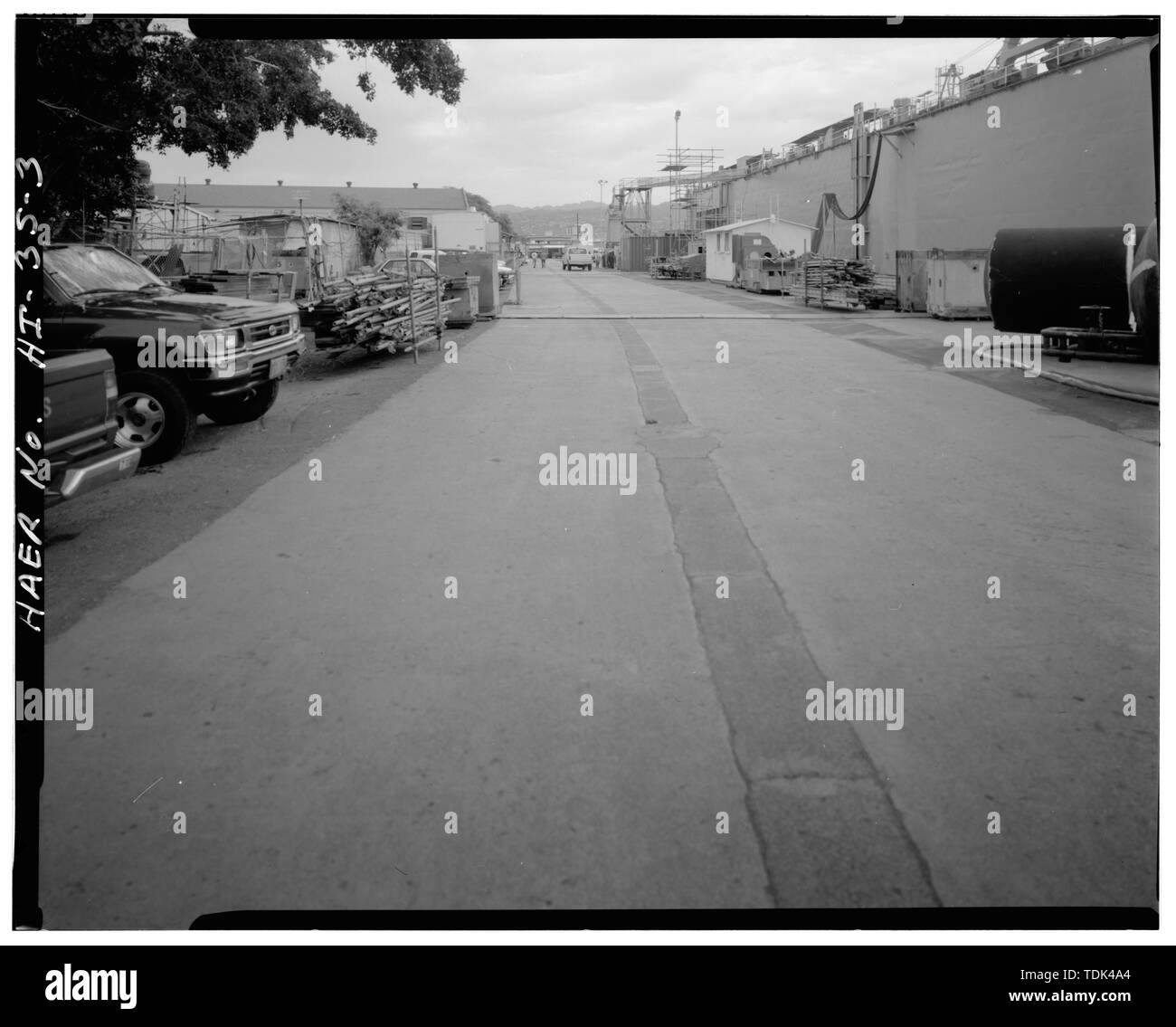 ON-SHORE-ANSICHT VON SÜDWESTEN VON KAI S-20, Richtung Nordosten - US Naval Base, Pearl Harbor, schwimmende Trockendock Quay, verletzt Avenue an der nordwestlichen Seite des Magazins, Loch, Pearl City, Honolulu County, HI Stockfoto