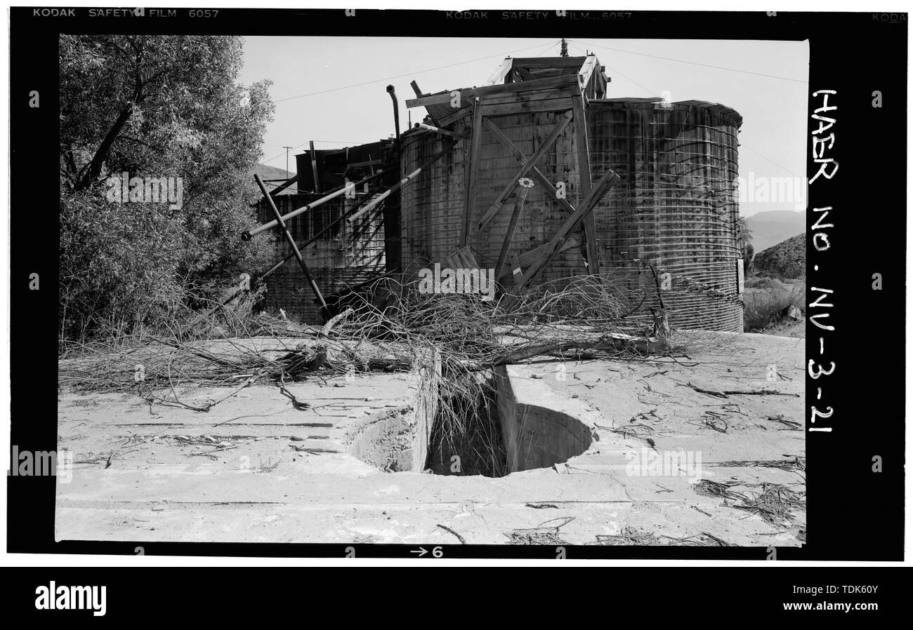 Außerhalb des Tanks, mit Blick nach Süden - Donovan's Mill, Silver City, Lyon County, NV Stockfoto