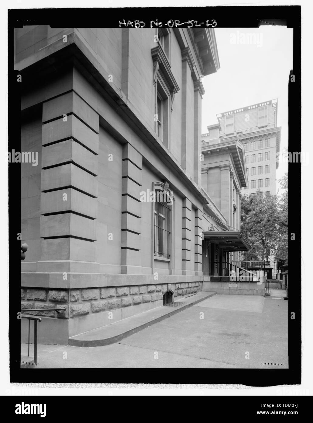 Schrägansicht von West faand-231; ade von Auffahrt, nach Südosten - Pionier Postamt, 700 SW Sixth Avenue, Portland, Multnomah County, ODER Stockfoto