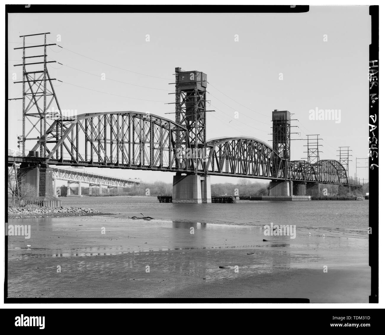 Übersicht, von SW. - Pennsylvania und New Jersey Railroad, Delaware River Bridge, Spanning Delaware River, südlich von Betsy Ross Brücke (State Route 90), Philadelphia, Philadelphia County, PA; Brown, William H; Pratt, William A; Hardesty und Hannover; A. und S. Roberts; Pencoyd Iron Works; U.S. Steel Corporation; Charles A. Sims und Unternehmen; Drake und Stratton Firma; s. McManus Firma; John F. Casey Firma; Pennsylvania und New Jersey Railroad; Pennsylvania Railroad; konsolidierte Rail Corporation (CONRAIL); Norfolk Southern Railroad; CSX Transport; DeLony, Eric N, Projektleiter; Pennsy Stockfoto