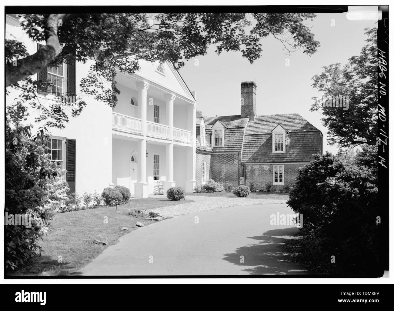 Blick von Süden (VORNE) DER GRUNDBLOCK UND WEST (hinten) DER URSPRÜNGLICHEN ABSCHNITT, NACH OSTEN - Nordosten - Mount Airy, Rosaryville, Prince George's County, MD; Brostrup, John O, Fotograf; Smith, Delos H, Fotograf; Nichols, Frederick D, Fotograf; Boucher, Jack E, Fotograf Stockfoto