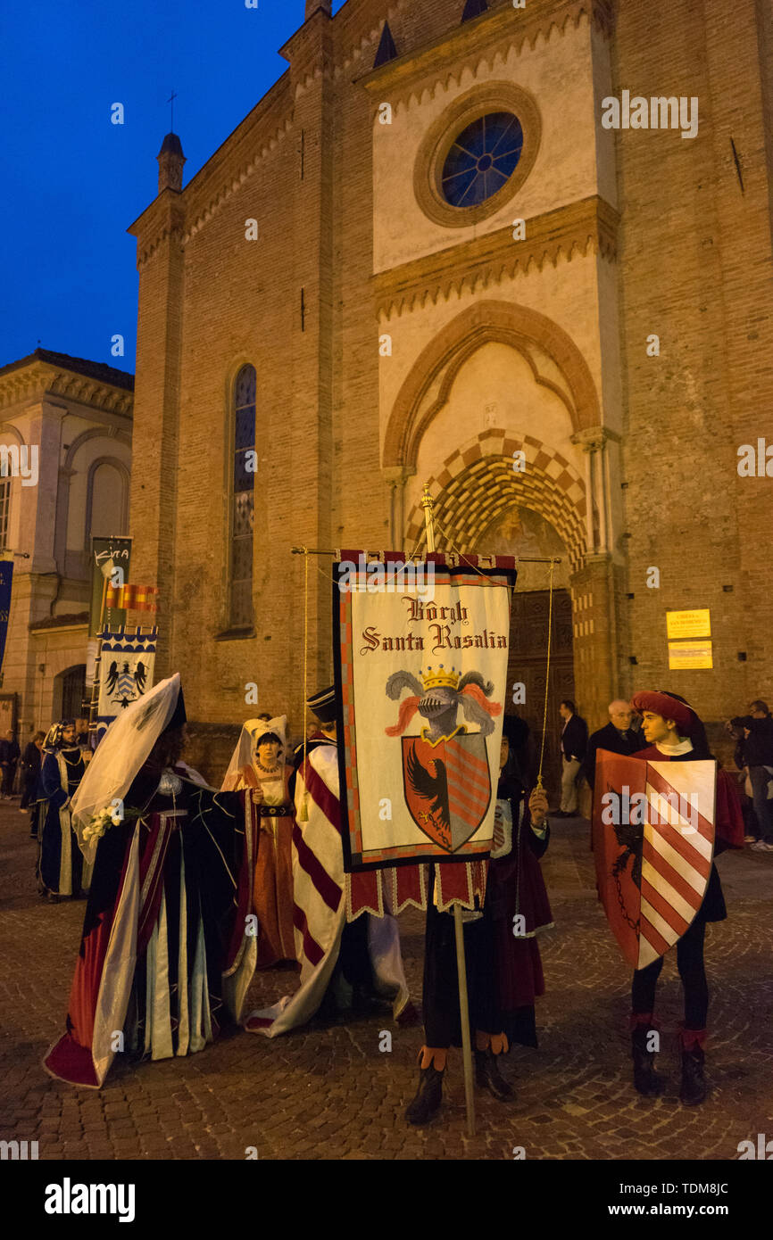 Kostüm Street Parade in Zürich bei Nacht Stockfoto