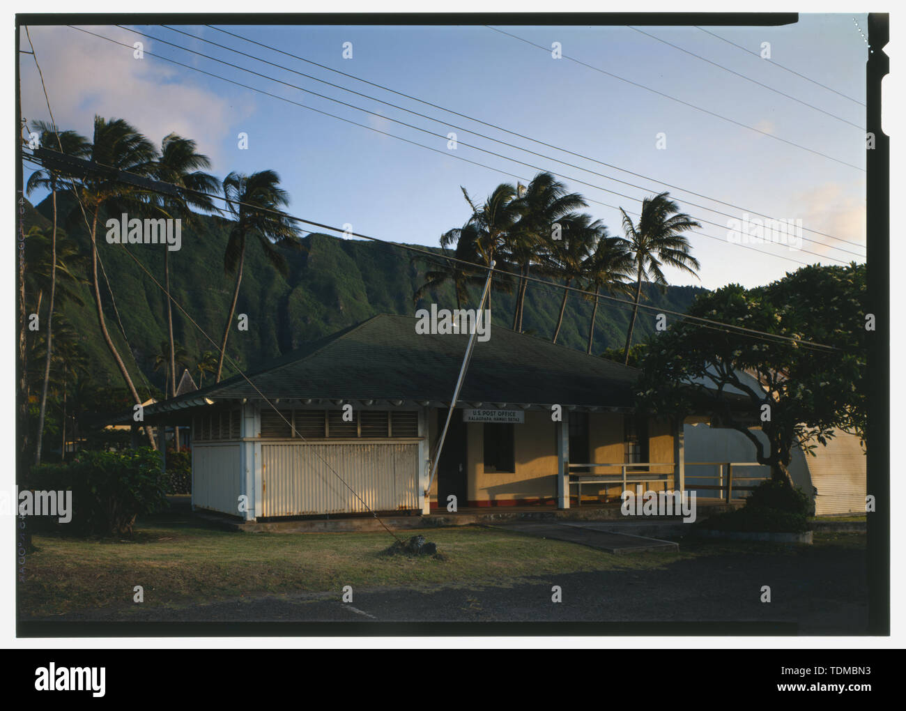 Perspektivische Ansicht von Nordosten - Post und Gerichtsgebäude, Moloka'i Insel, Kalaupapa, Kalawao County, HI Stockfoto