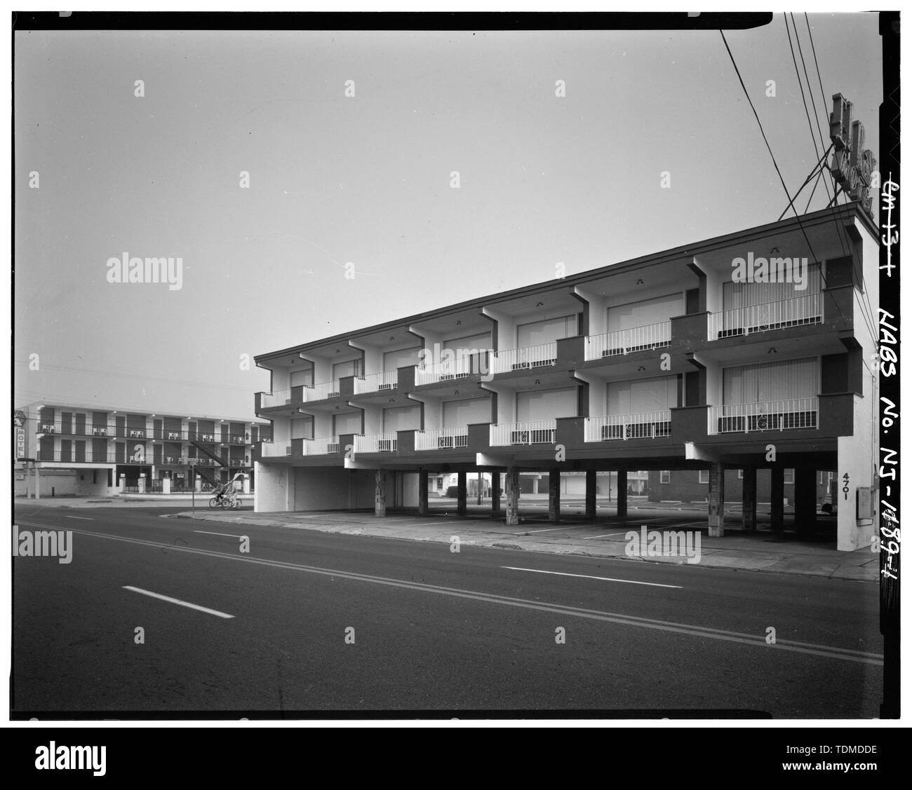 Perspektivische Ansicht der West- und der Südseite Blickrichtung Nordost-El Ray Motel, 4711 Atlantic Avenue, Wildwood, Cape May County, New Jersey Stockfoto