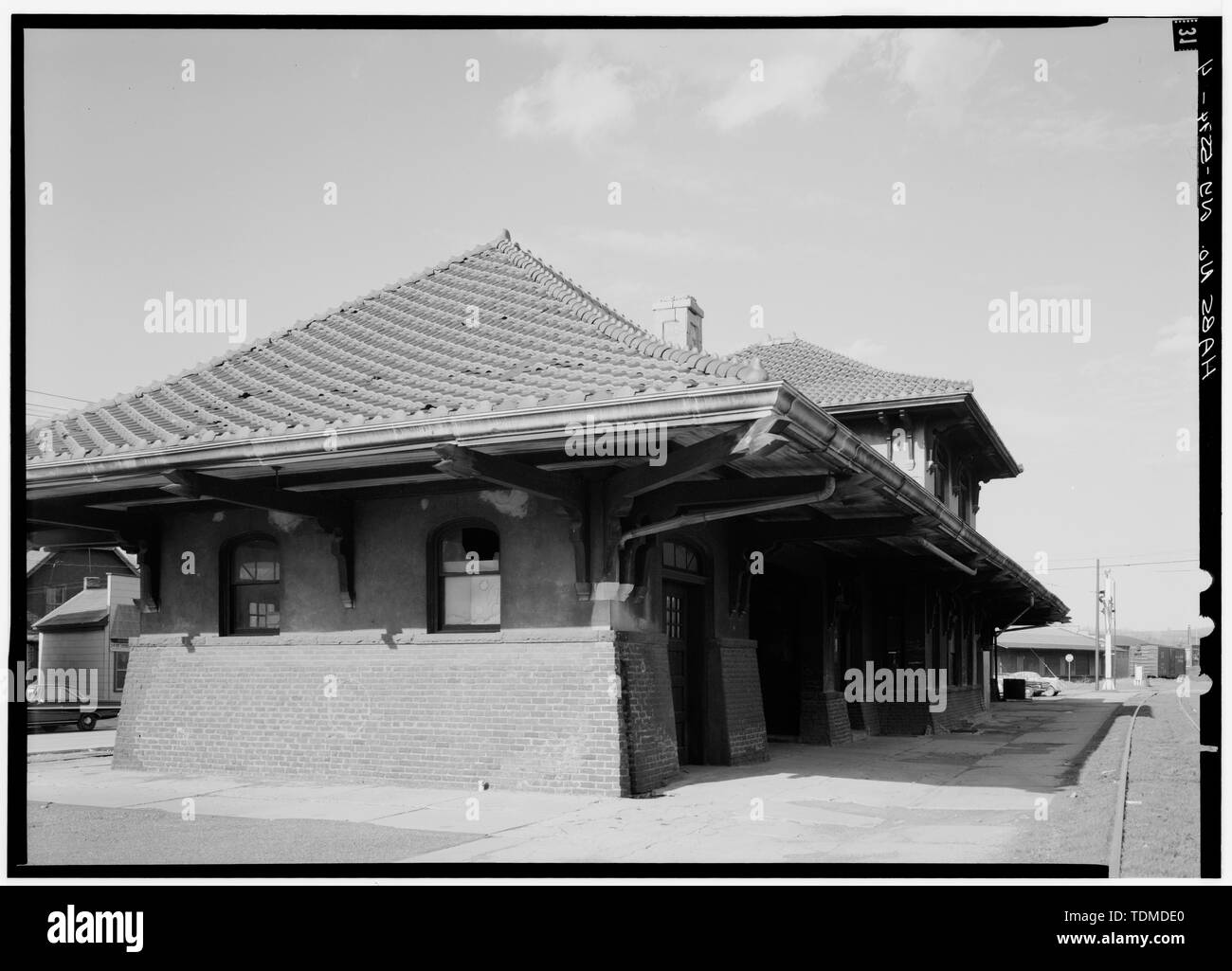 Blick von Westen ELEVATION - Lehigh Valley Railroad Station, 7 South Avenue, Cortland, Cortland County, NY Stockfoto