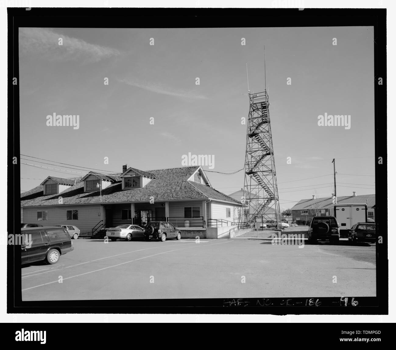 Perspektivische Ansicht der AUSSICHTSTURM, Blick nach Osten. - Oregon State Förster's Büro Komplex, 2600 State Street, Salem, Marion, ODER Stockfoto