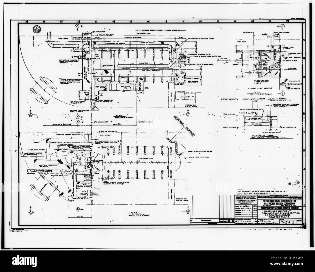 Rohrleitungen - A+C KESSEL KAMMER - Kernkraftwerk Shippingport, am Ohio River, 25 km nordwestlich von Pittsburgh, Shippingport, Beaver County, PA; Hyman Rickover, G; Duquesne Light Company; U.S. Department of Energy; Atomic Energy Commission; Westinghouse Electric Corporation; Bettis Atomic Power Laboratory; Stein und Webster Engineering Corporation; Dravo Corporation; Simpson, John W; Gray, John E; Barker, Joseph H; Iselin, Donald G; Combustion Engineering, Incorporated; Knolls Atomic Power Laboratory; Clark, Philip R; Leighton, David T; Mealia, John E; Raab, Harry F; Thomas, Char Stockfoto