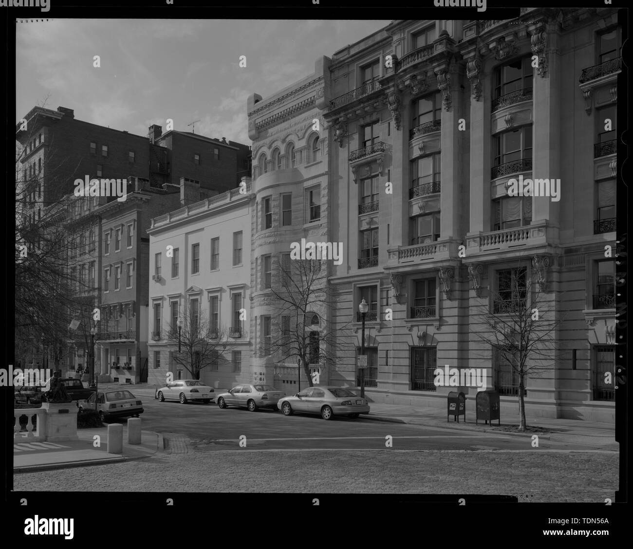 Perspektivische Ansicht Nordwesten Blick auf die Nordseite des West Mount Vernon Hotel - Mount Vernon Place, Charles und Denkmal Straßen, Baltimore, unabhängige Stadt, MD; Barye Antoine Louis; Walters, William; Carrere und Hastings; Howard, John eifrig; Mills, Robert; Causici, Enrico; Dubois, Paul; Dolinsky, Paul D, Projektleiter; Perschler, Martin J, Projekt Manager; Preis, Virginia B, Sender Stockfoto