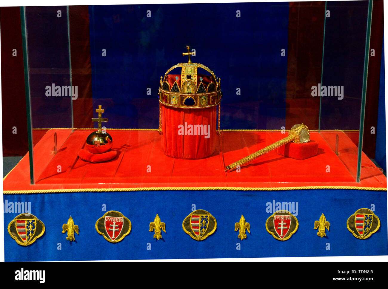 Ungarische krone Fotos und Bildmaterial in hoher Auflösung Alamy