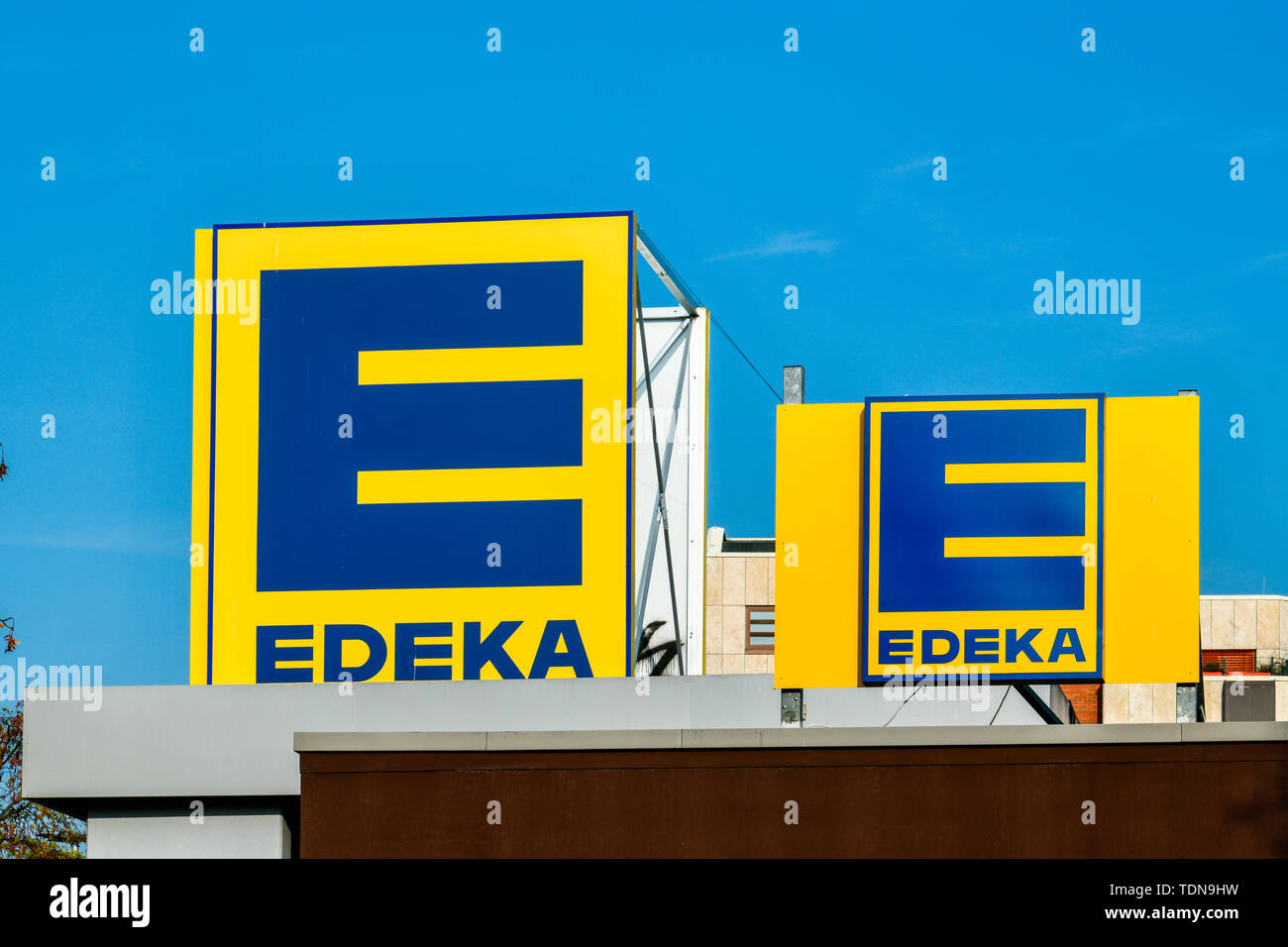 Edeka logo Fotos und Bildmaterial in hoher Auflösung Alamy